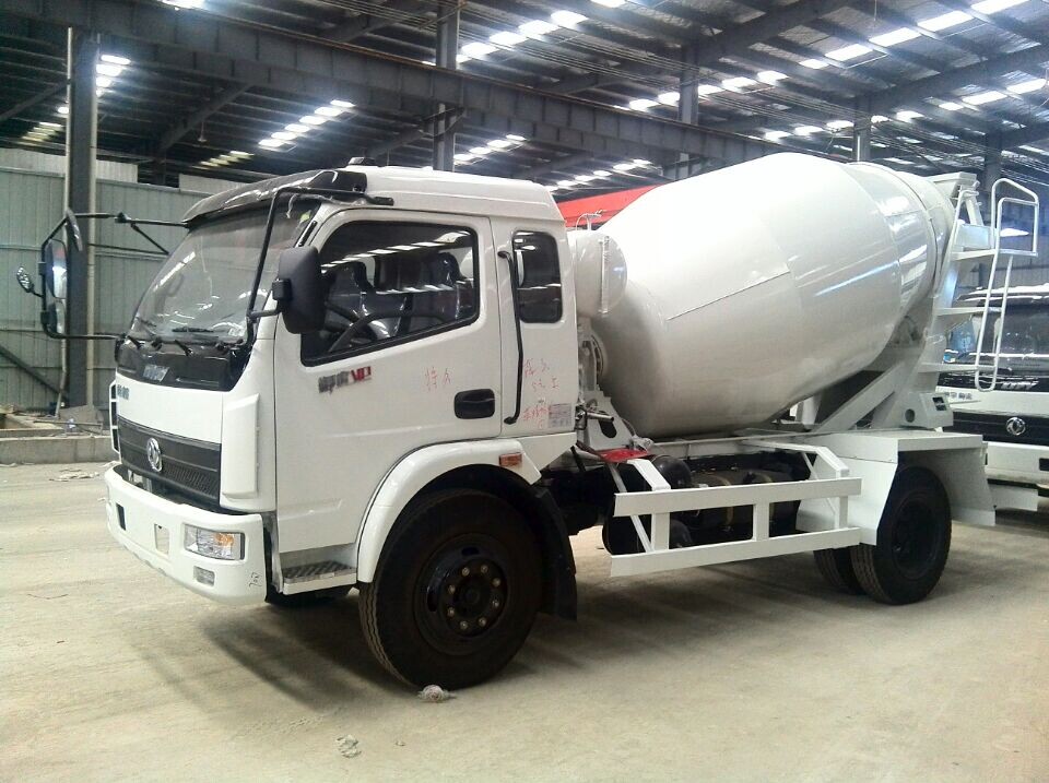 東風(fēng)5方混凝土攪拌運(yùn)輸車(chē)