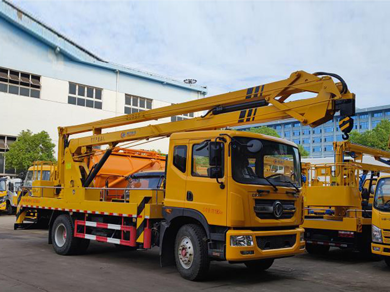 東風D9多利卡20米高空作業(yè)車